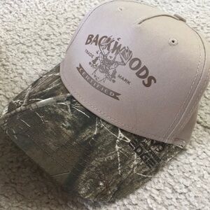 “BACKWOODS”CERTIFIED-ALTREE EDGE-CREAM & CAMO TRUCKER HAT/NEW